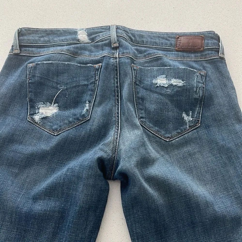 Women’s Sold Design Lab Distressed Jeans - Picture 6 of 8